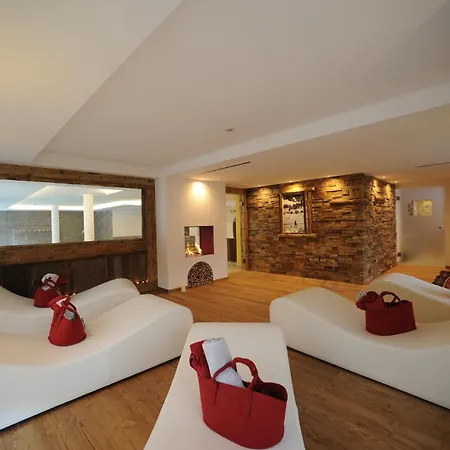 Alpstyle Albolina Wellness & Beauty فندق كنازاي